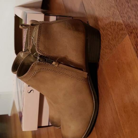 Ladies Serra Booties Tan- 9 - Picture 3 of 4